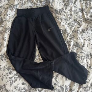 black wide leg sweatpants | nike | size S
